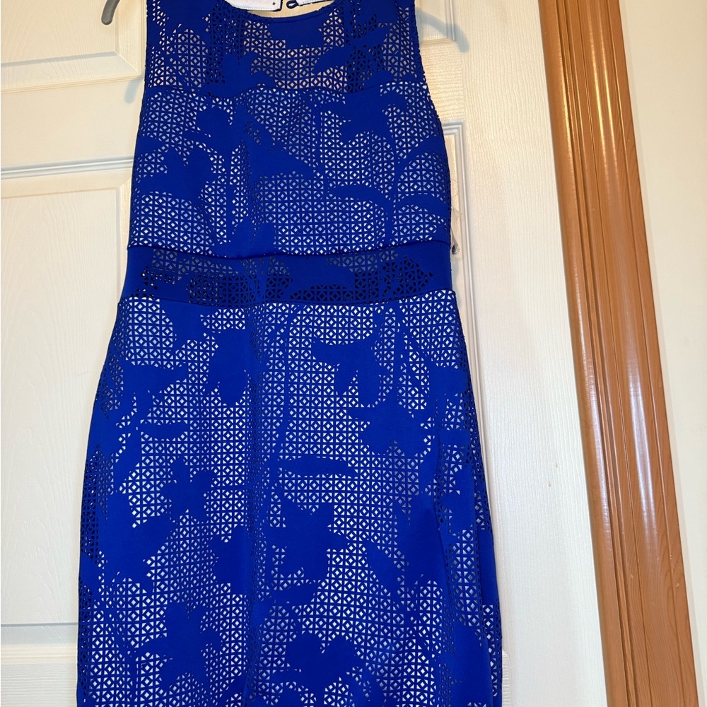 Stunning Bisou Bisou Royal Blue Floral Cut-Out Midi Dress - 12